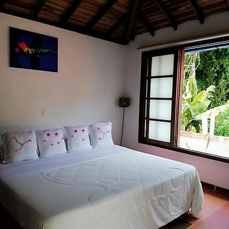 Casa Rayma Hotell Contratacion Exteriör bild