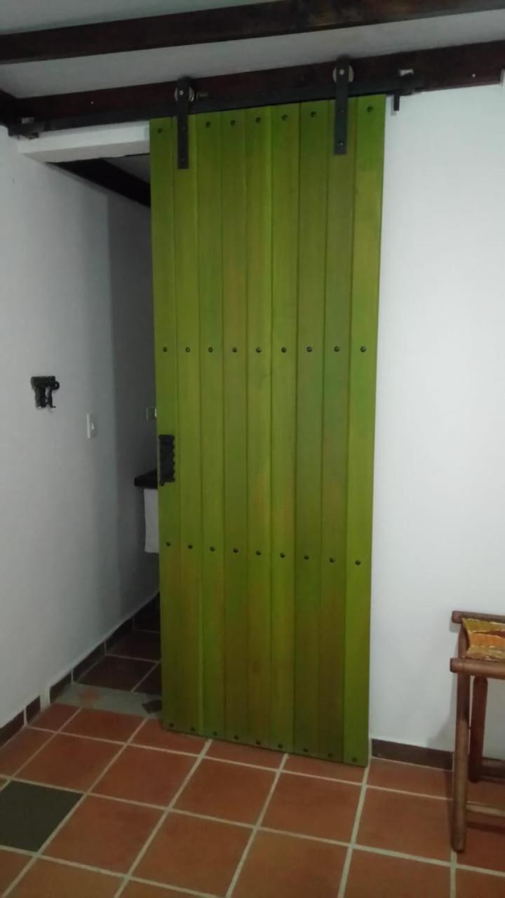 Casa Rayma Hotell Contratacion Exteriör bild